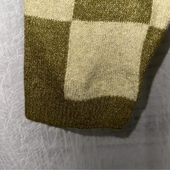 blu pepper XL Olive Moth Green Heather Knit Crew Checker Sleeve Boxy Sweater - Picture 11 of 15
